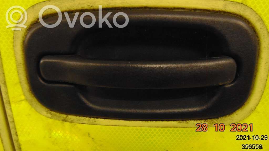 Chevrolet Silverado Manecilla externa puerta delantera 