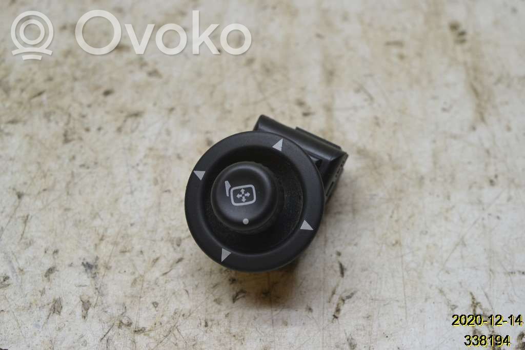Ford Mustang V Wing mirror switch 