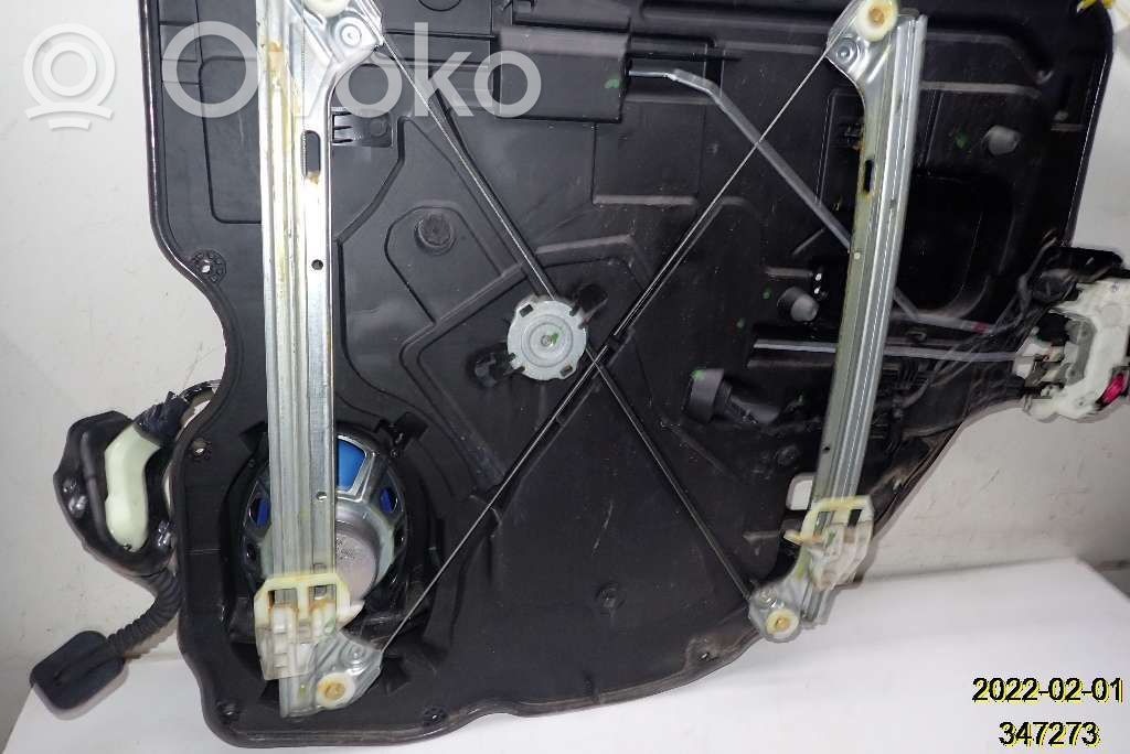 Dodge RAM Regulador de puerta trasera con motor 