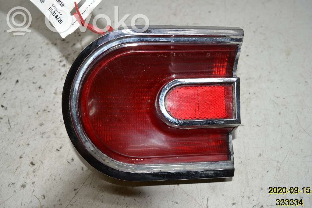 Tailgate rear/tail lights