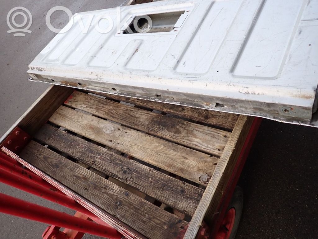 Chevrolet Colorado Pickup box rear panel tailgate 