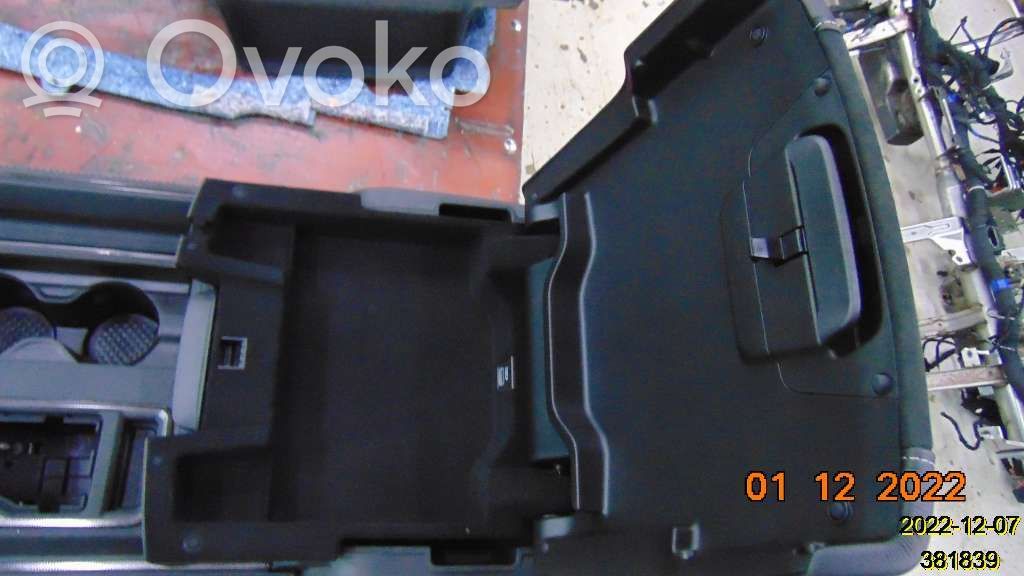 Centrālā konsole   7GA10TX7AA,24113590