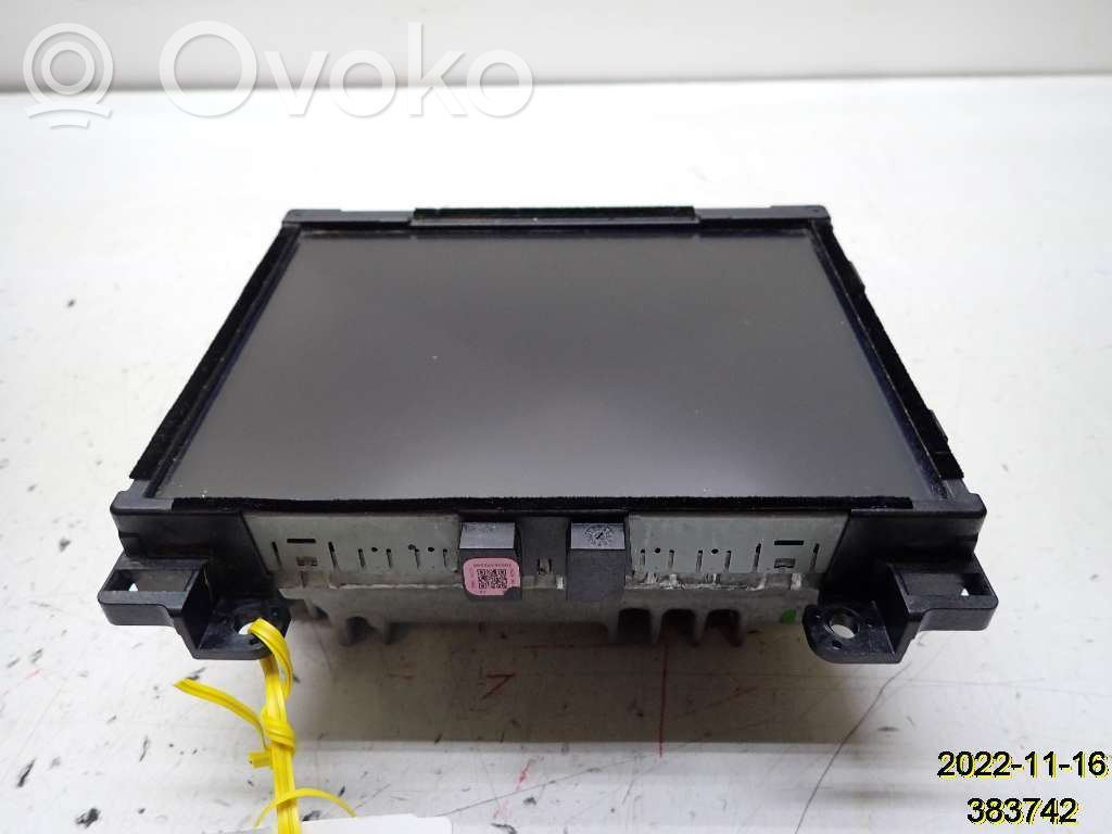 Dodge Challenger Radio/CD/DVD/GPS head unit 