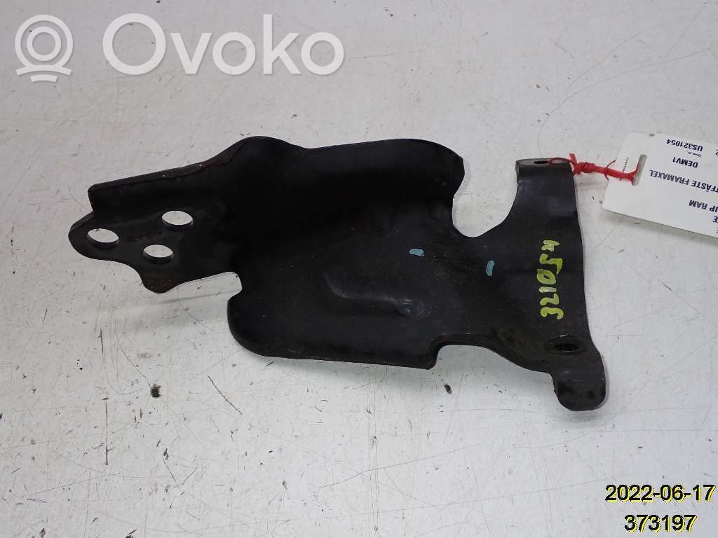 Engine mounting bracket   68083017AE