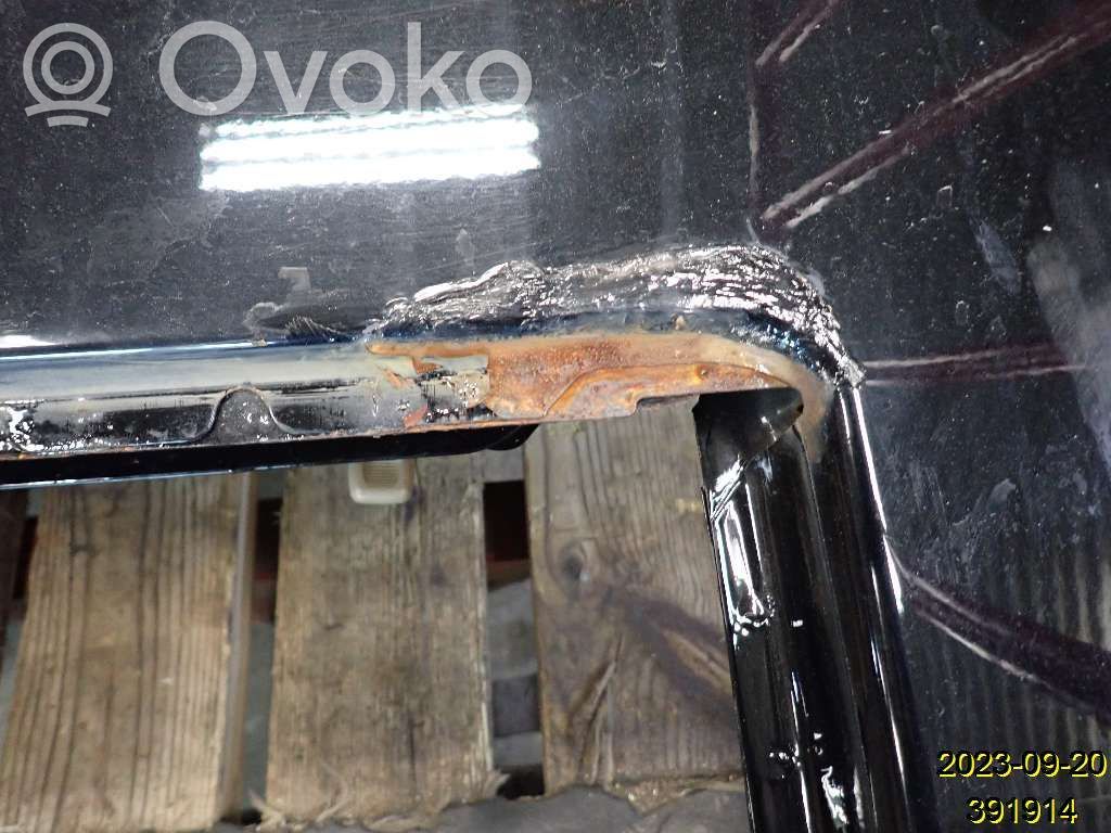 Rear door   13002737L
