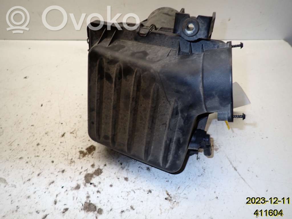 Chrysler 300 - 300C Air filter box 