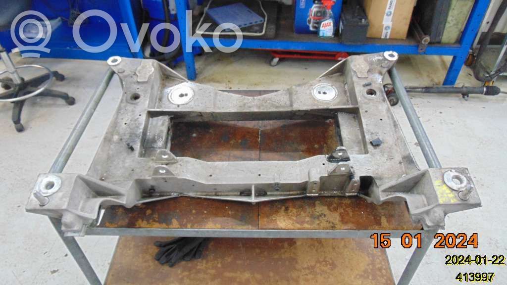 Chevrolet Corvette Priekinis traversas 