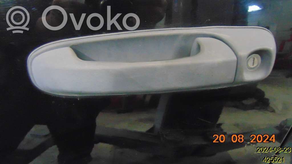 Jeep Cherokee Manecilla externa puerta delantera 