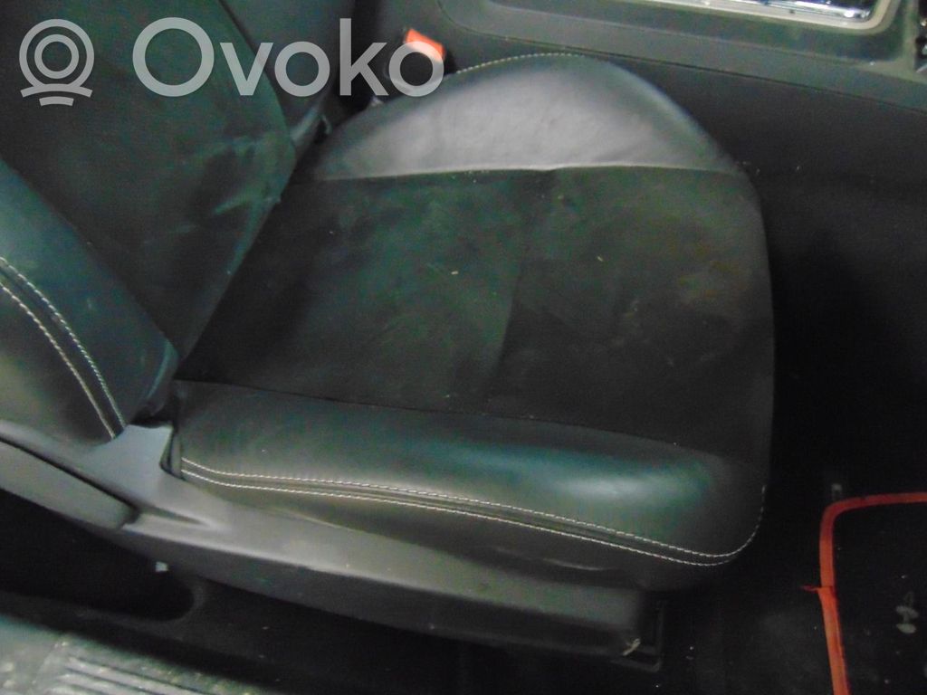 Fotel przedni pasażera   1YJ36XR4AA,20203306R