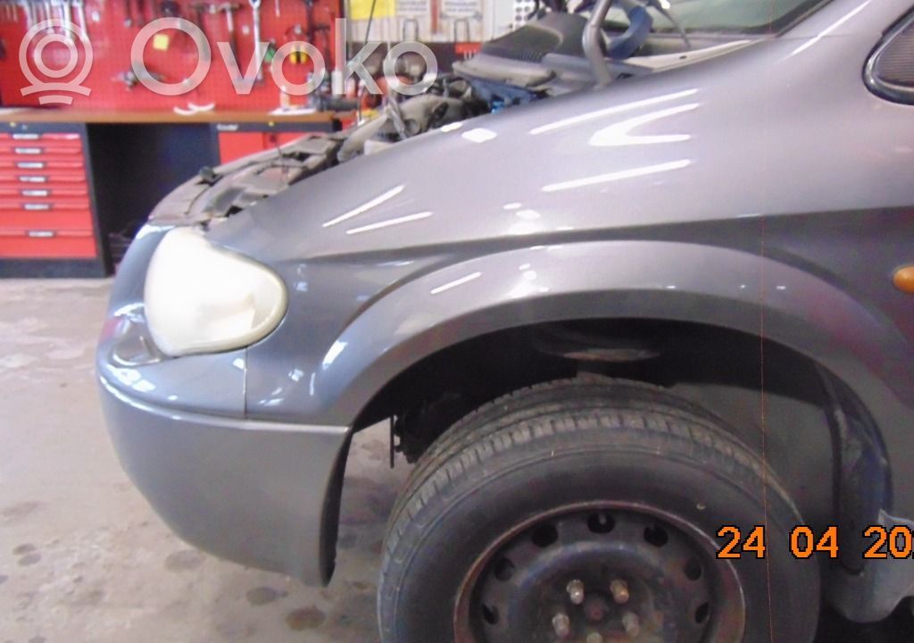 Chrysler Voyager Spārns 