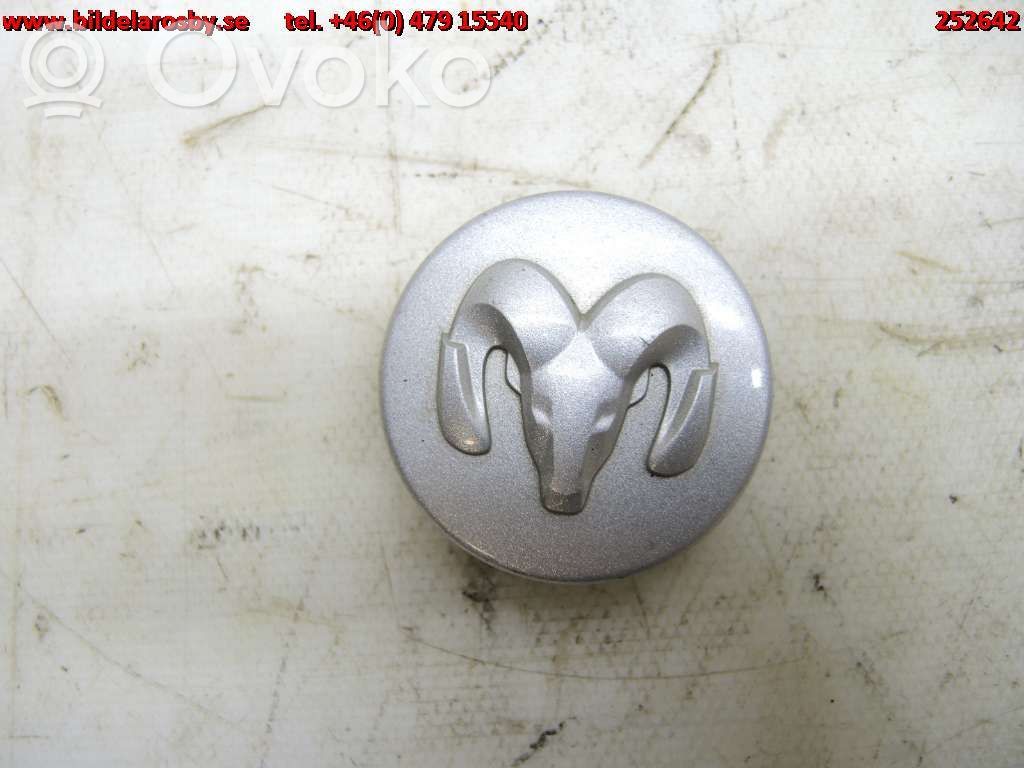 Tapacubos original de rueda   4895900AA