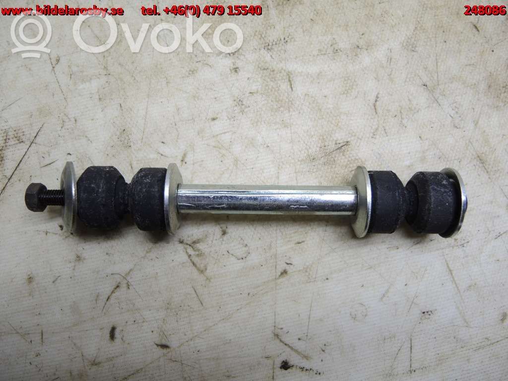 Sway bar bush bracket, front   TRW18064