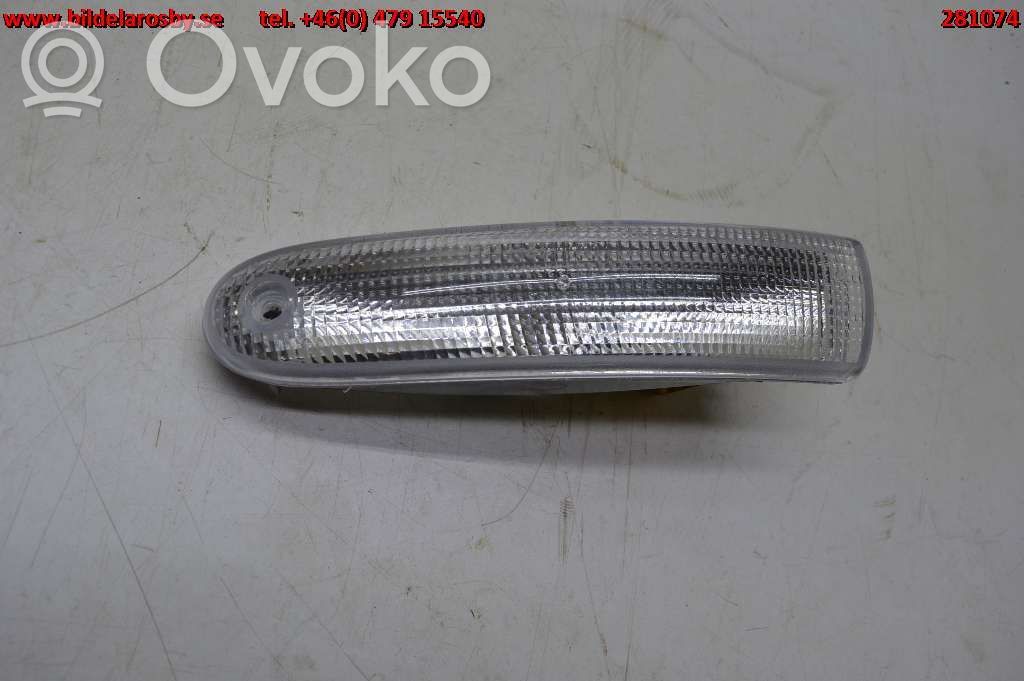 Chrysler Voyager Indicatore di direzione del parafango anteriore 