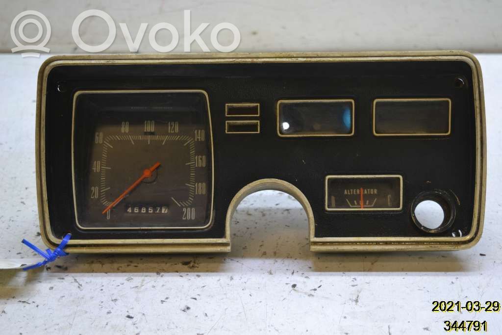 Geschwindigkeitsmesser Cockpit   25700322