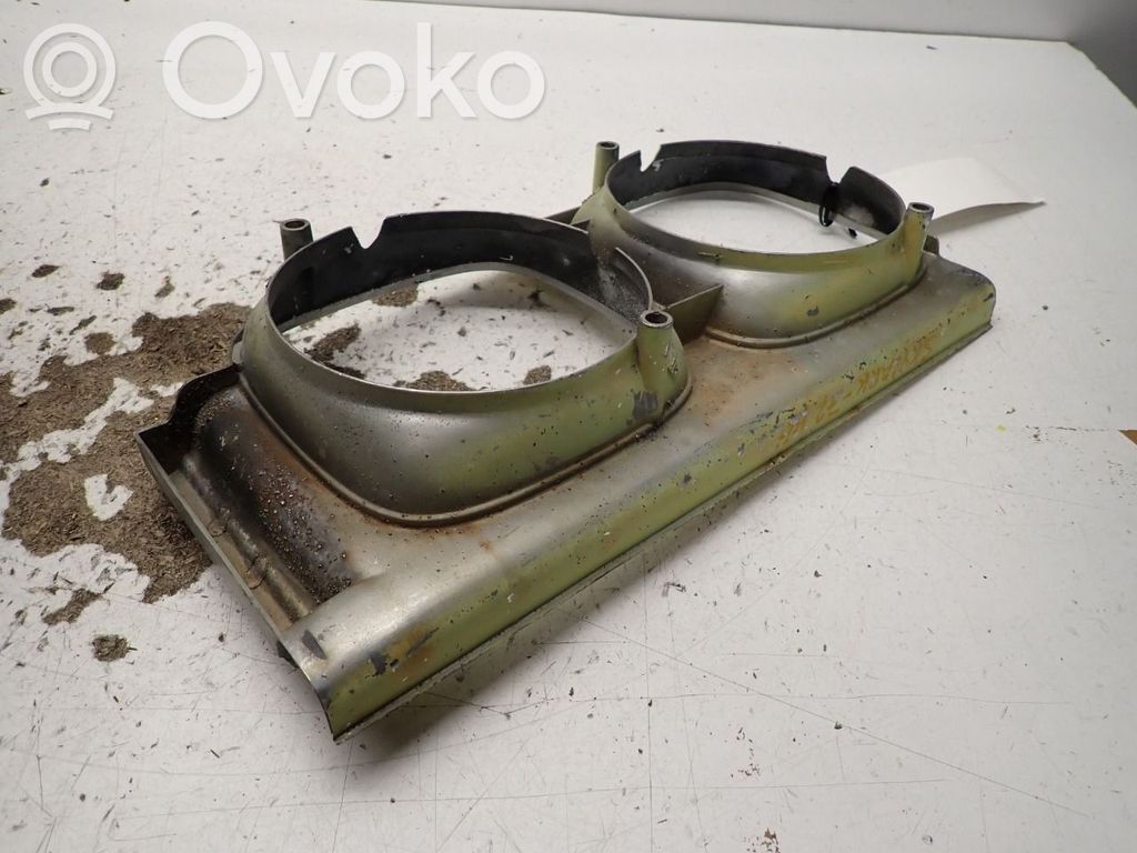 Under headlight/headlamp trim   63000541R,1239158