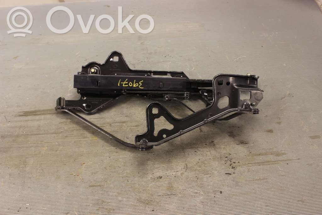 Volvo C70 Tailgate/trunk/boot hinge 
