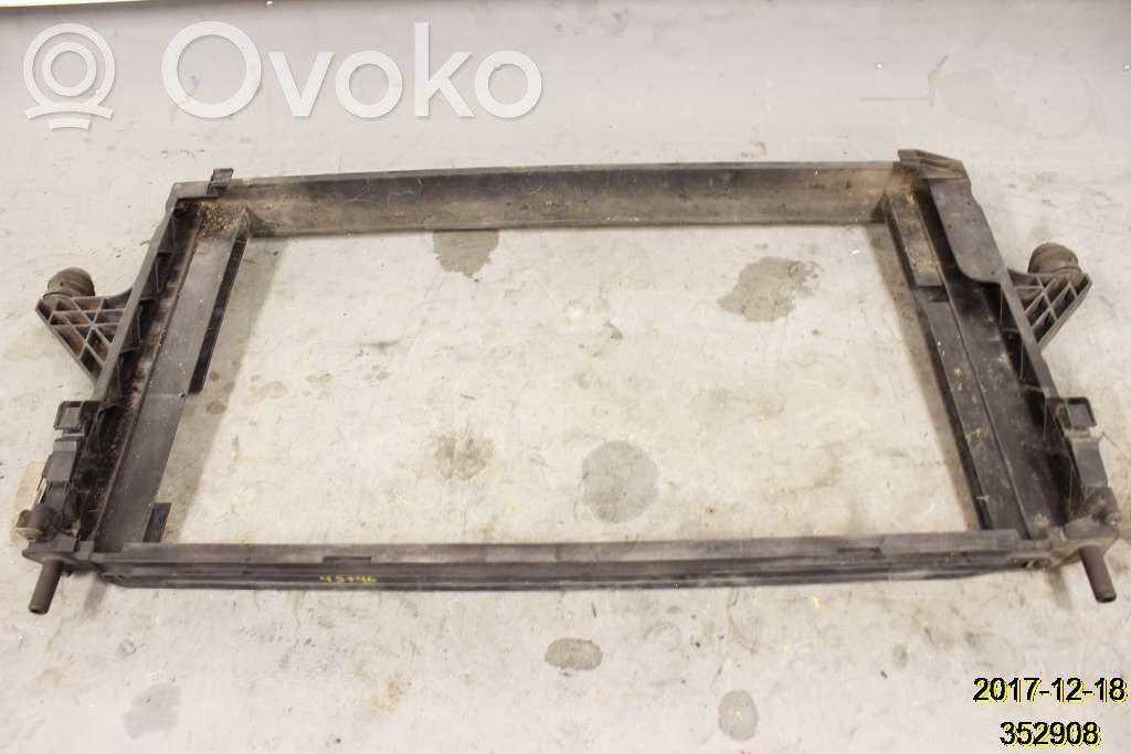 Radiator support slam panel bracket   30714063