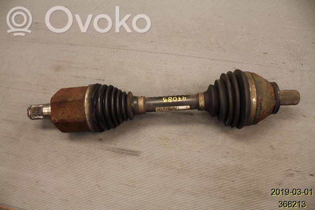 Volvo V70 Priekinis pusašis 