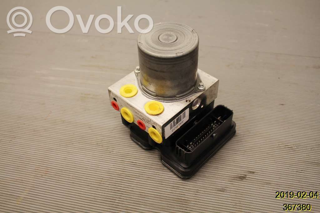 Volvo XC40 ABS bloks 
