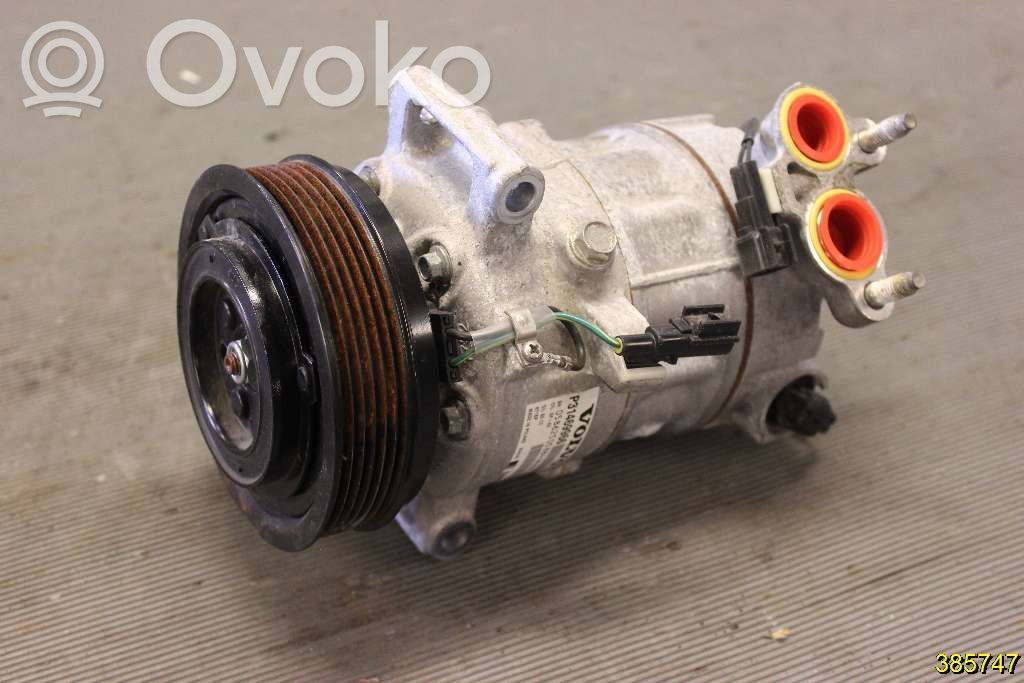 Volvo V40 Kompresor / Sprężarka klimatyzacji A/C 