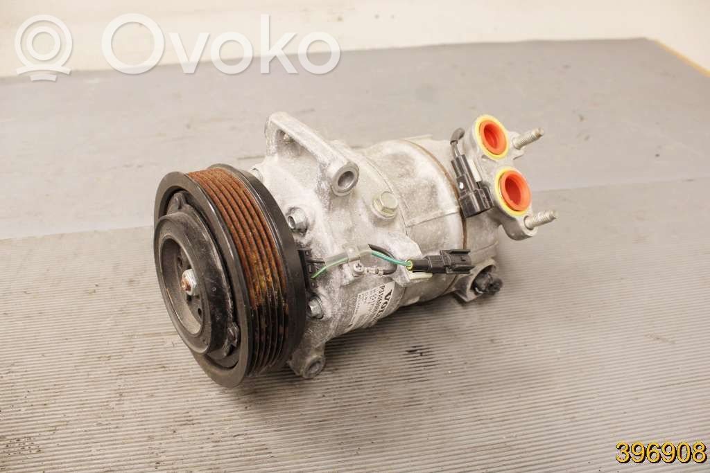 Volvo V40 Cross country Kompresor / Sprężarka klimatyzacji A/C 