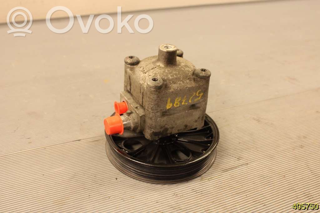Volvo V70 Ohjaustehostimen pumppu 