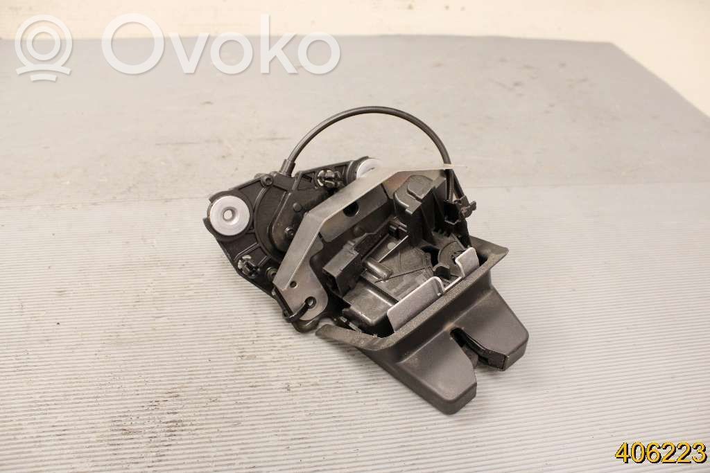 Loading door lock   32394631