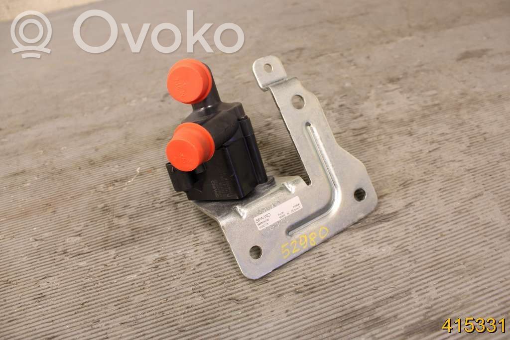 Volvo XC40 Pompa dell’acqua 
