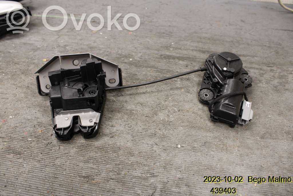 Volvo S90, V90 Loading door lock 