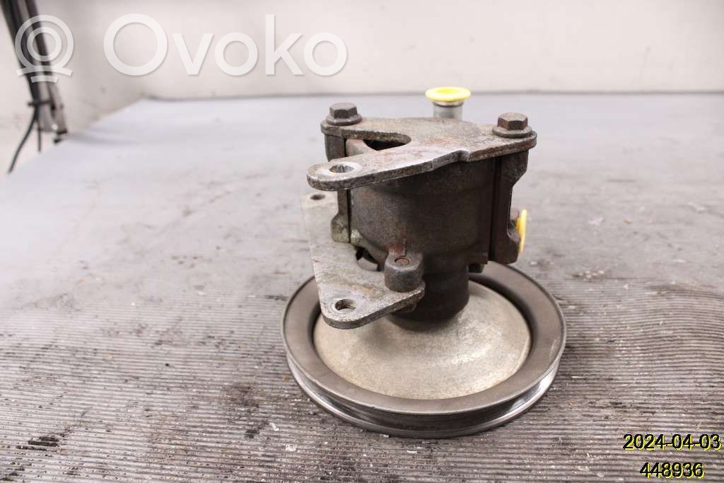 Volvo 940 Ohjaustehostimen pumppu 