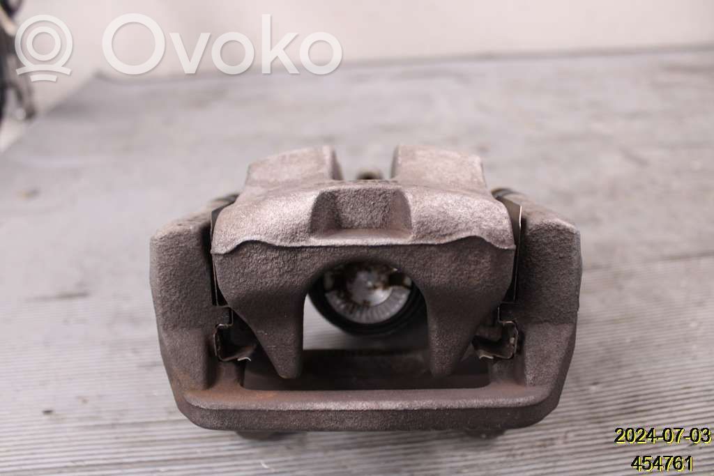 Volvo XC40 Tylny zacisk hamulcowy 