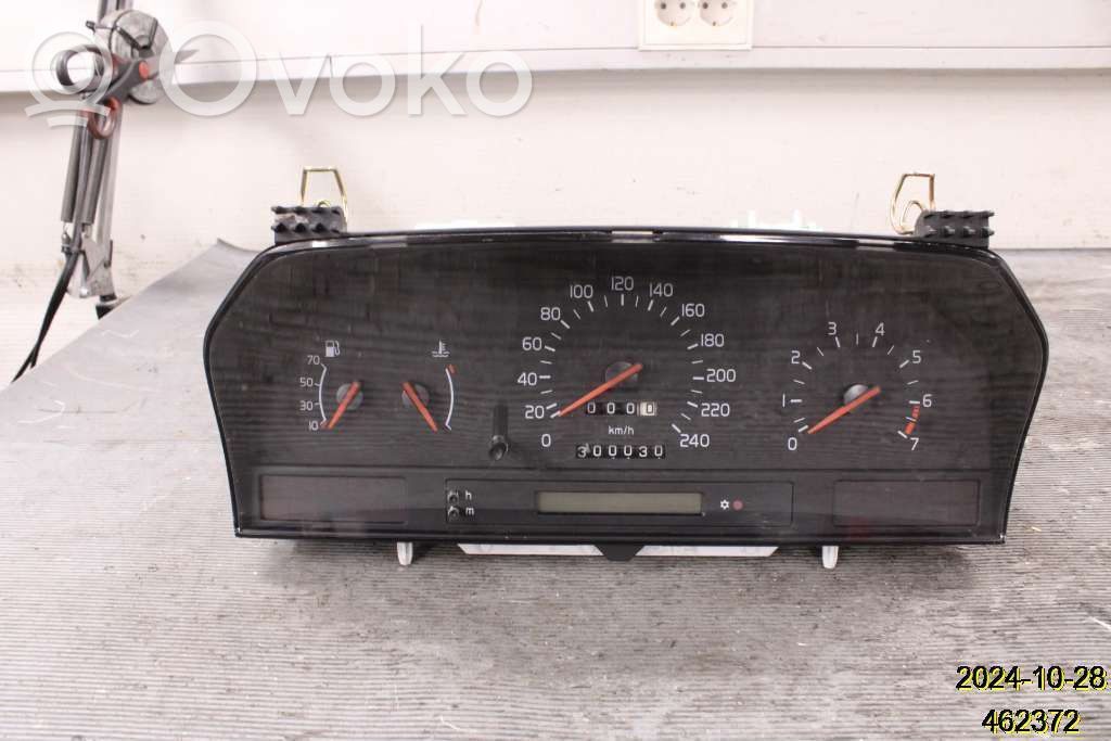 Volvo 850 Speedometer (instrument cluster) 