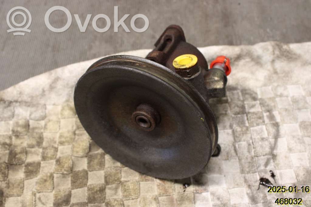 Volvo 940 Ohjaustehostimen pumppu 