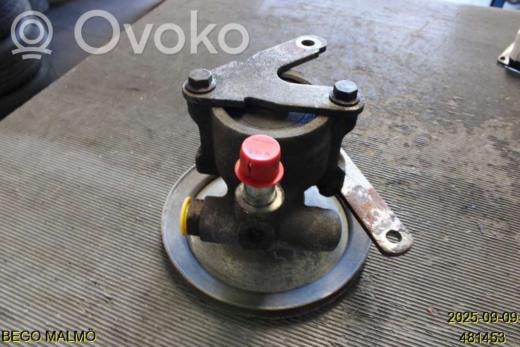 Volvo 940 Ohjaustehostimen pumppu 