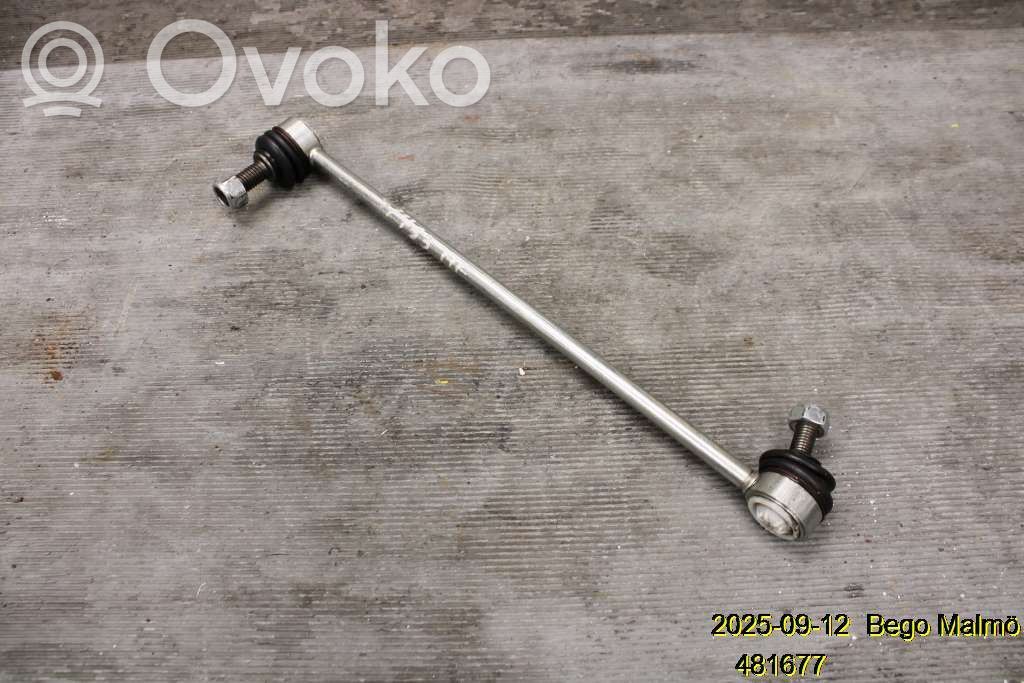 Volvo V70 Sway bar bush bracket, front 