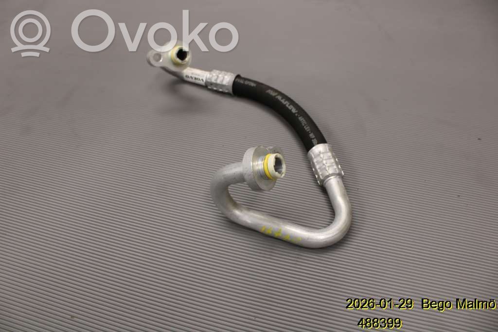 Volvo C40 Ilmastointilaitteen putki (A/C) 