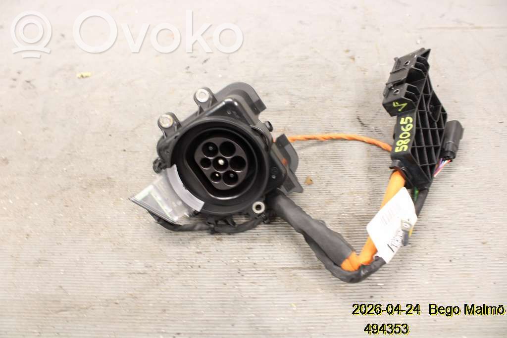 Volvo S90, V90 Sähköauton latauspistoke 