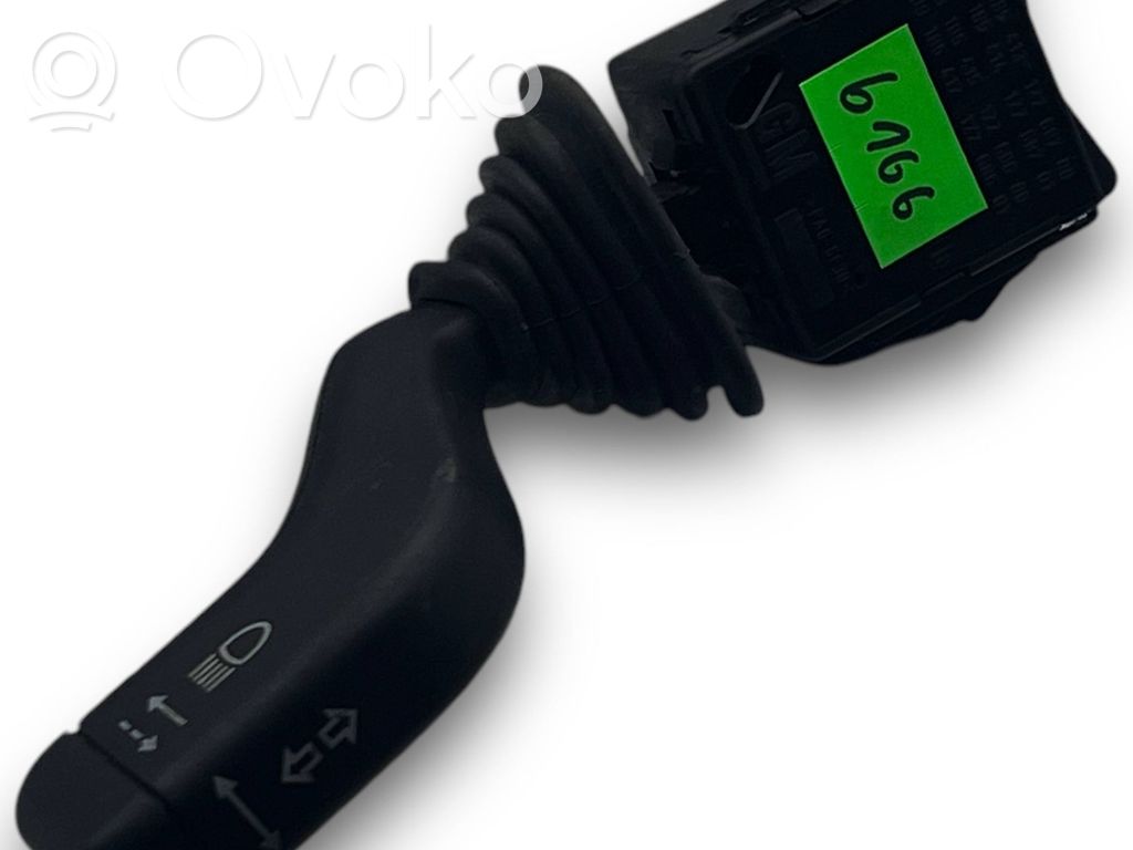 Commodo de clignotant   09185413