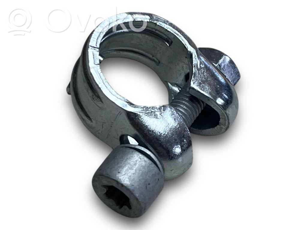 Opel Corsa C Brake caliper pad carrier rear 