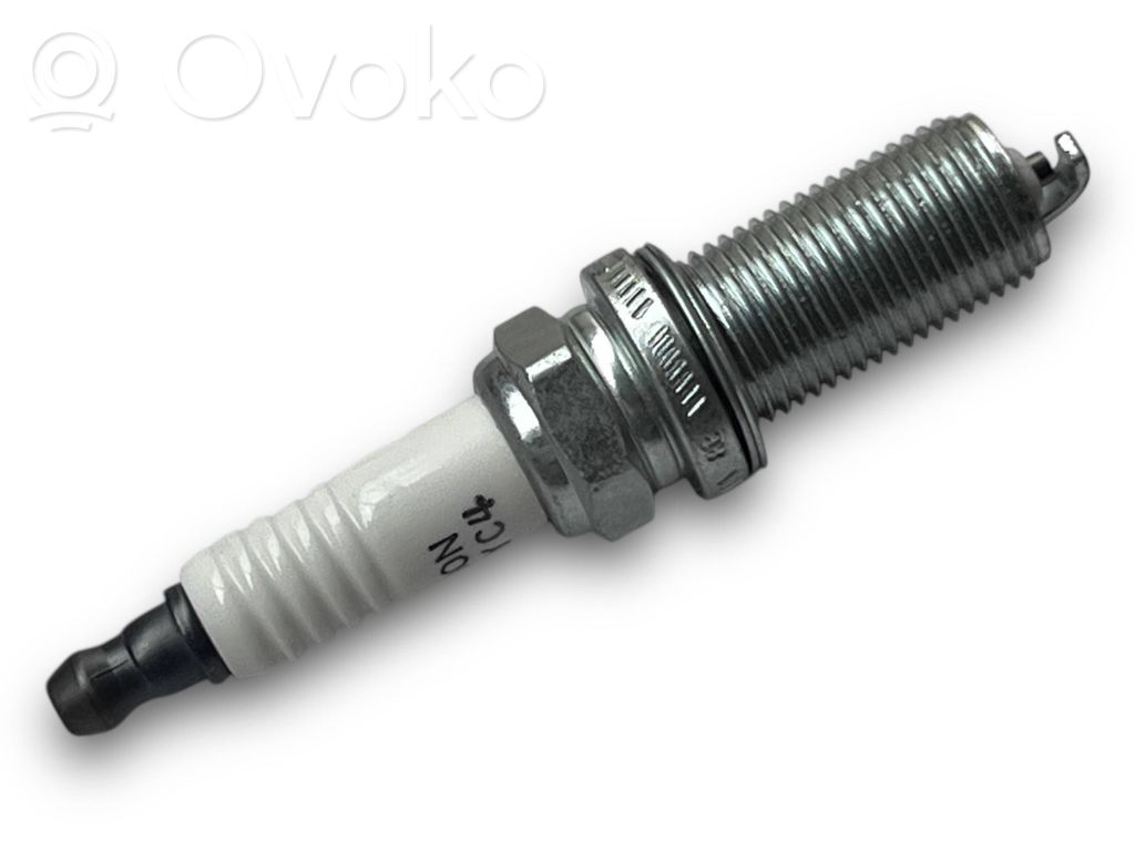 Spark plug   S652,22401AX015