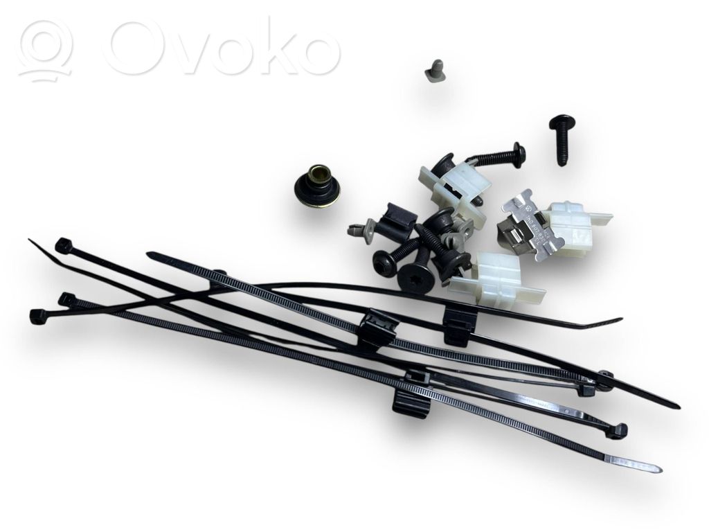 Oil filter mounting bracket   S902,1K0898623A
