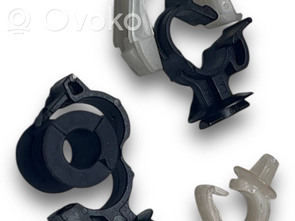 Lancia Lybra Oil filter mounting bracket 