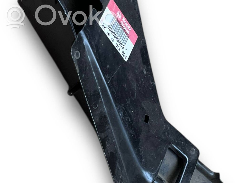 Alfa Romeo 147 Intercooler pipe mounting bracket 