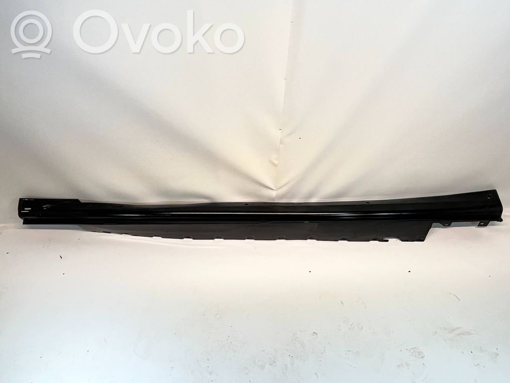BMW 7 G70 Moldura del faldón delantero lateral 