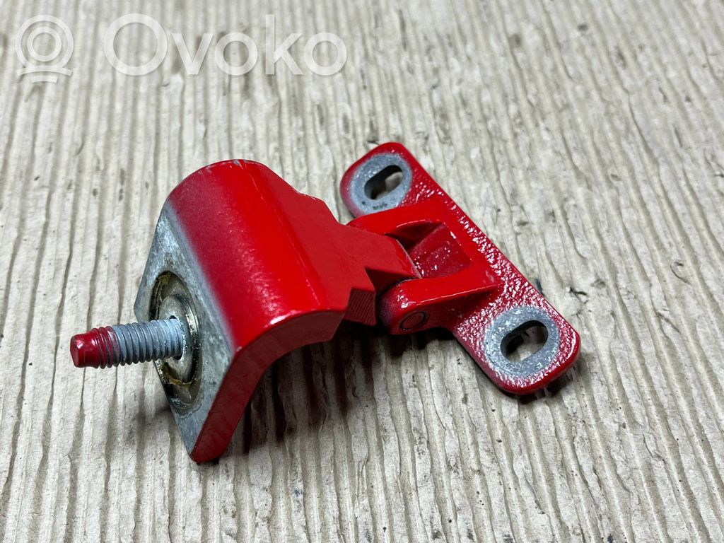 Tailgate/trunk/boot hinge   8U0827300D