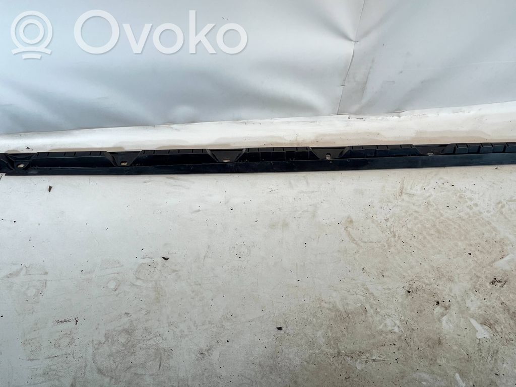 Sill   8XA854536A