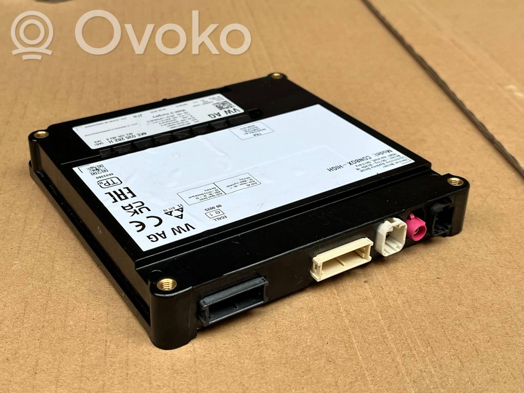 Toyota Auris E210 Rear glass lock/latch 