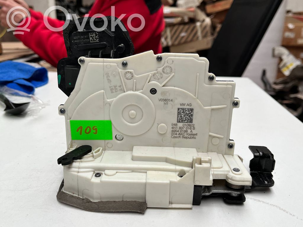 Audi A6 S6 C8 4K Blocco/chiusura vetro posteriore 