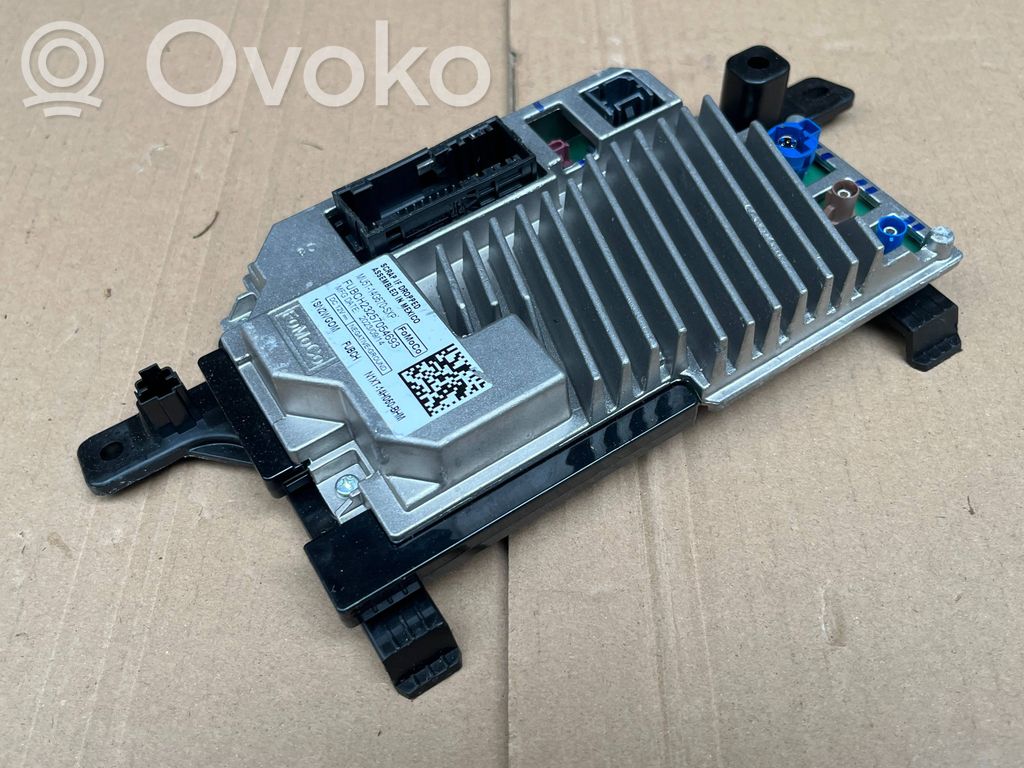 Volkswagen Amarok Rear glass lock/latch 
