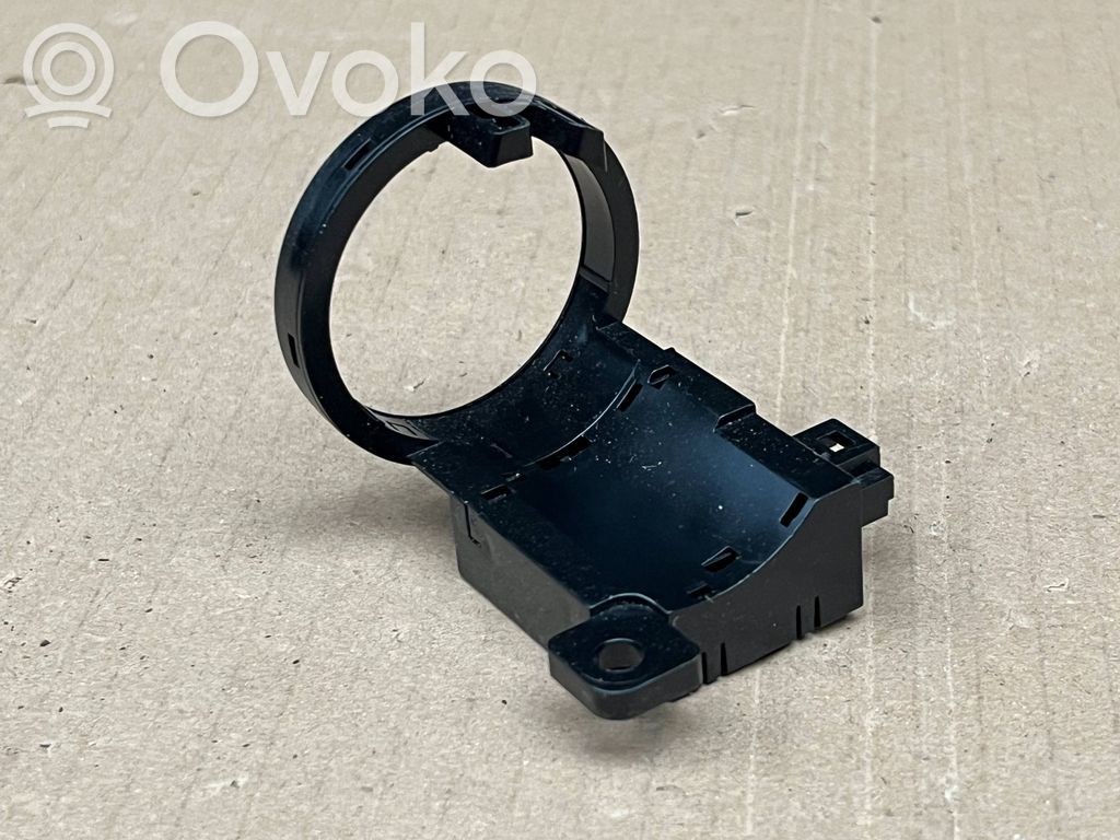 Nissan Qashqai Rear glass lock/latch 